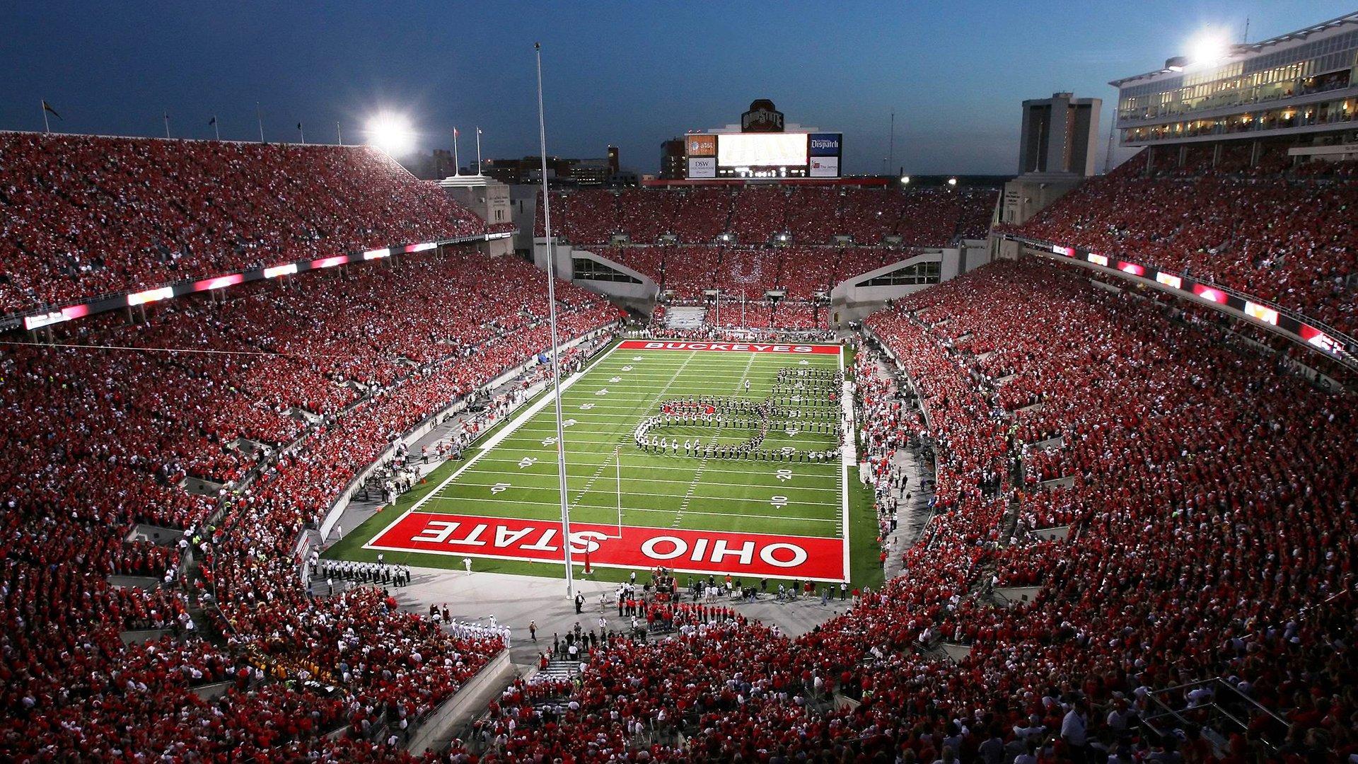 英超争冠白热化，曼城、阿森纳、利物浦三强鼎立，冲刺阶段悬念迭起